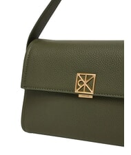 CALVIN KLEIN HARDWARE EMBLEM PEBB Torebka z paskiem na ramię cyprys - Torby damskie - 4