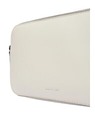 CALVIN KLEIN EMBOSSED LOGO Mała torba na ramię smagliczka biała - Torby damskie - 4