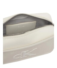 CALVIN KLEIN BOLD MONOGRAM Mała torba na ramię smagliczka biała - Torby damskie - 5