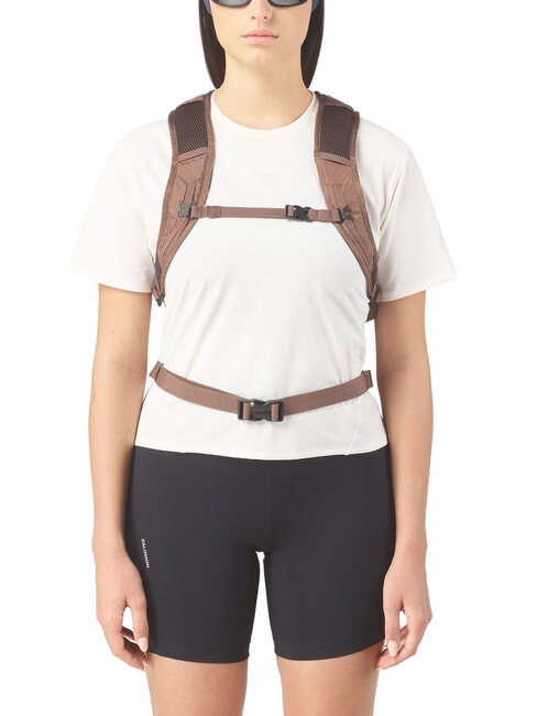 TRAILBLAZER 10 Plecak outdoorowy mustang/czarna kawa - Plecaki szkolne i rekreacyjne