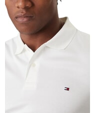 TOMMY HILFIGER TH Koszulka polo z kr&oacute;tkim rękawem i wstążką przy kołnierzyku biel optyczna - Polo męskie - 5