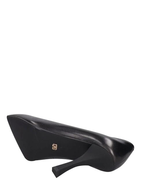 ME25 Dekolt na obcasie 9 cm, ze sk&oacute;ry czarny - Buty damskie