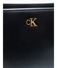 CALVIN KLEIN CK ELONGATED Torba na ramię na czarno - Torby damskie - 3