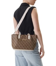 GUESS GIRL MINI ME Torba na ramię z paskiem na ramię 4g aop beżowy biały - Torby damskie - 2